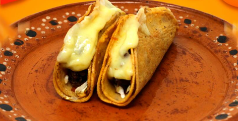 Taco Dorado con Queso